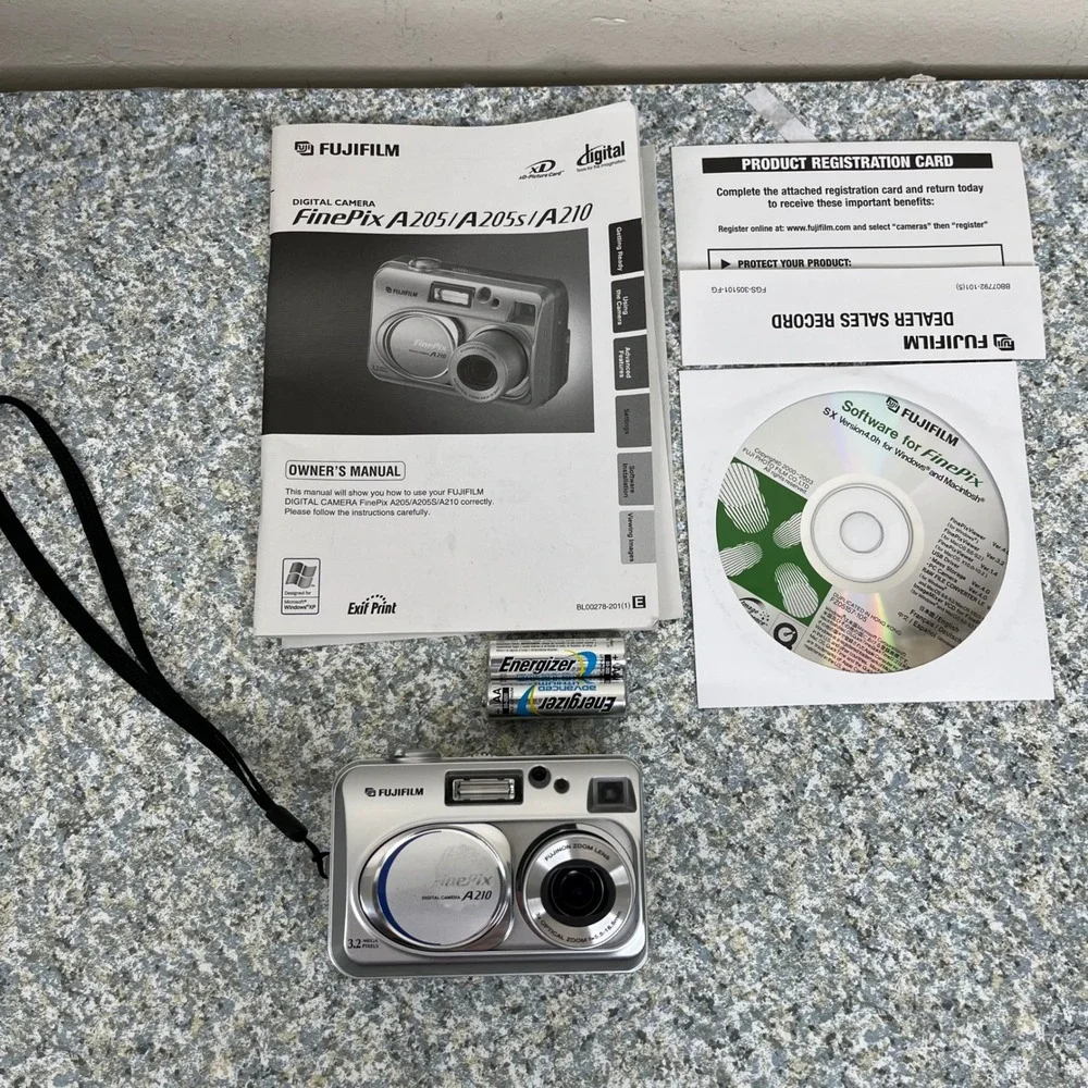 Fujifilm FinePix A210 Digital Camera Silver 3.2MP 3x Optical Zoom Vintage Y2K